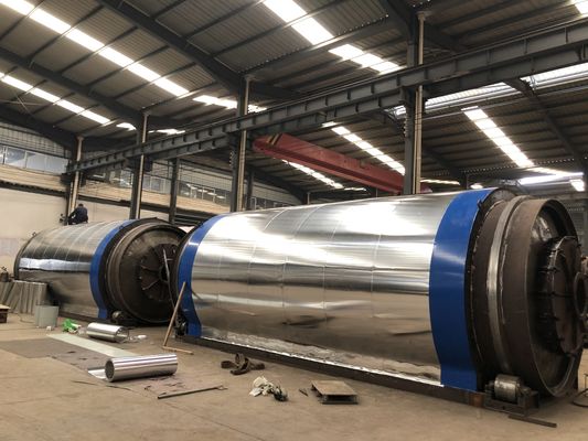 380V/50HZの電圧と20〜30トンの容量を持つ連続タイヤ廃棄物パイロリシス装置